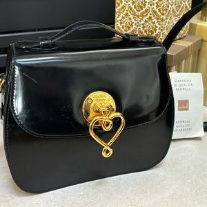 Women’s vintage handbag